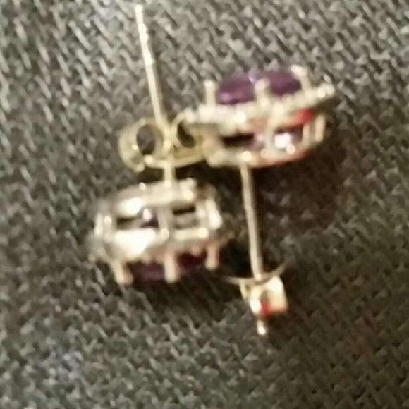 WGP .925 Silver Amethyst Flower Post Earrings - Picture 6 of 7